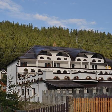 The Castle Apartment Gura Humorului Εξωτερικό φωτογραφία